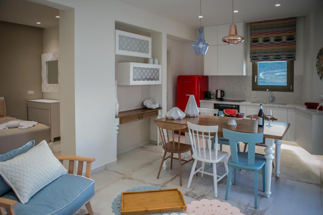 Almyra Seaside House モコロス エクステリア 写真