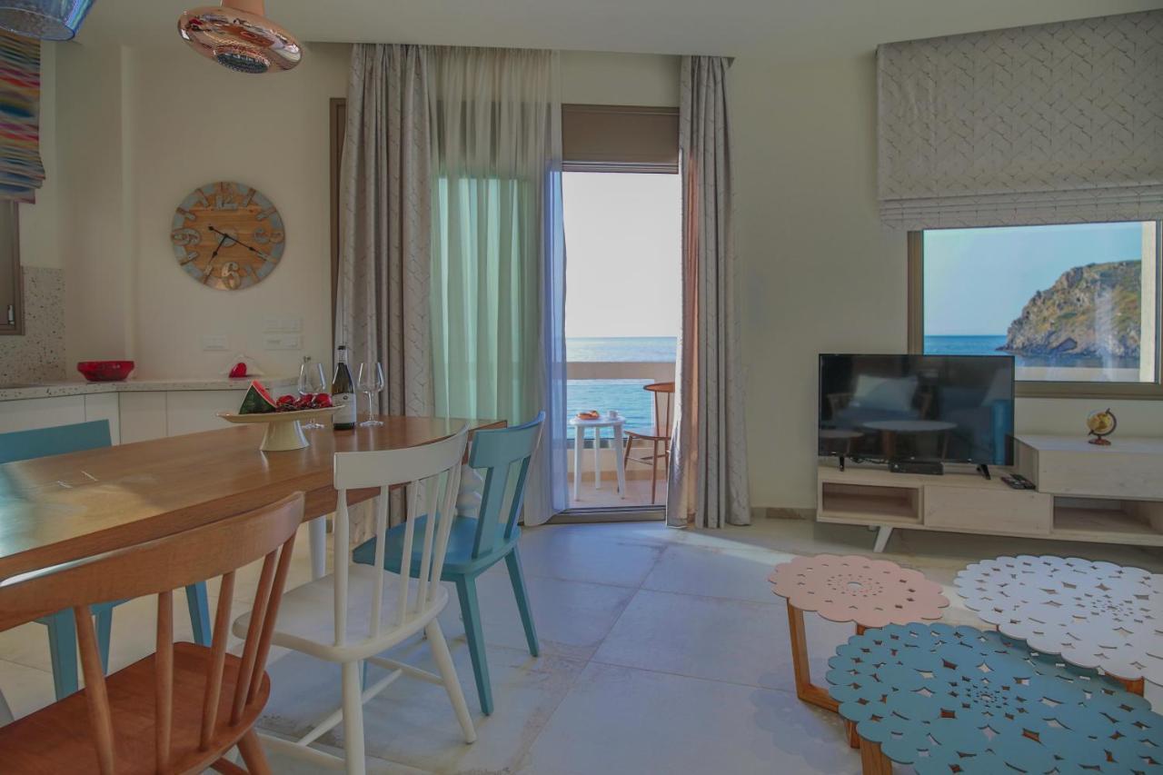 Almyra Seaside House モコロス エクステリア 写真